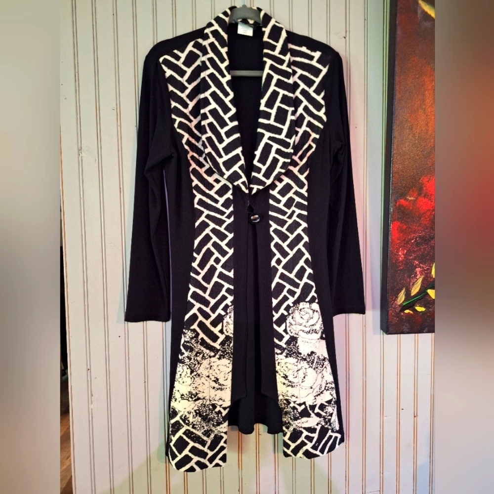 Black and White Geometric Patterned Long Dress Jacket.